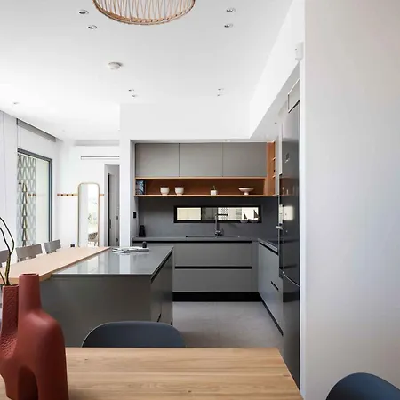 Aglaea I Saltwater Pool & Amazing Seaview! Chania (Crete)