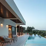 וילה Aglaea I Saltwater Pool & Amazing Seaview! חאניה