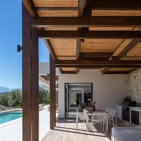 Aglaea I Saltwater Pool & Amazing Seaview! Χανιά