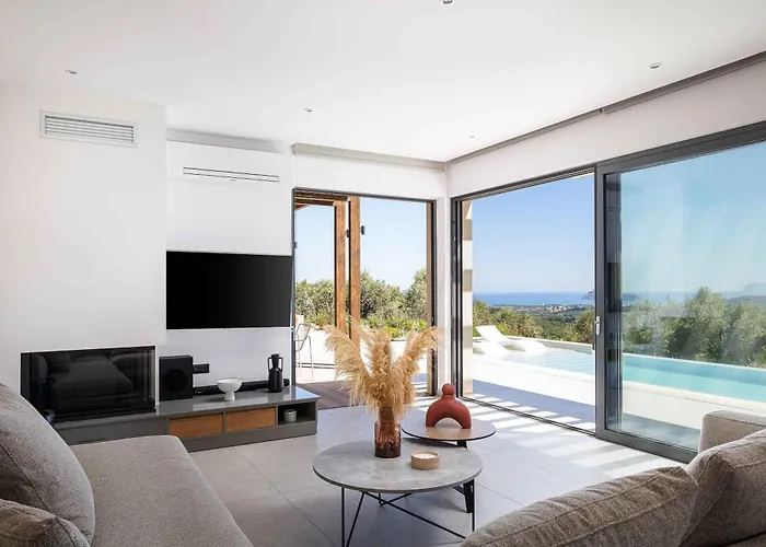 Villa Aglaea I Saltwater Pool & Amazing Seaview! *